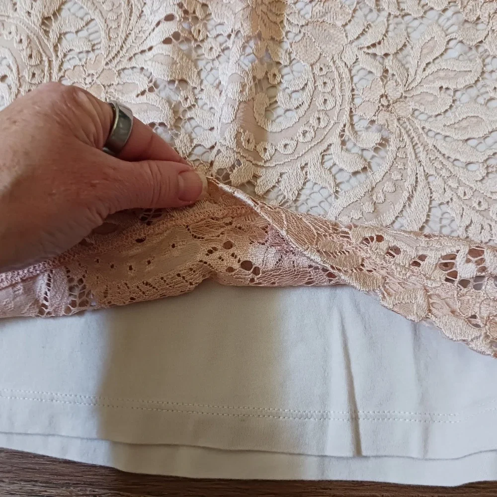 Ann Taylor LOFT Womens Floral Lace Sleeveless Blouse Top Keyhole Back Size S - Picture 2 of 6